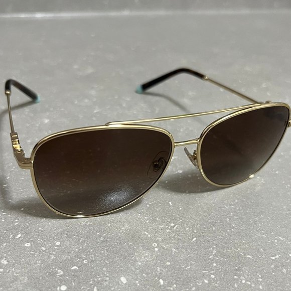 Wome's Tiffany and Co Sunglasses Made in Italy - Picture 1 of 3